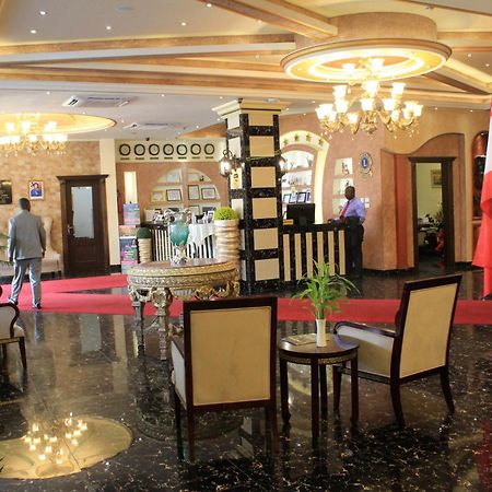 Boulevard Palace Hotel Monrovia Eksteriør billede