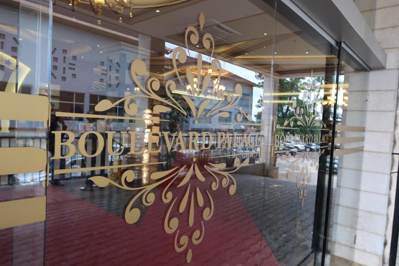 Boulevard Palace Hotel Monrovia Eksteriør billede