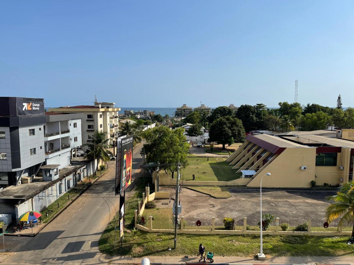 Boulevard Palace Hotel Monrovia Eksteriør billede
