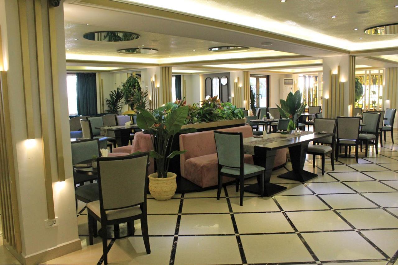 Boulevard Palace Hotel Monrovia Eksteriør billede