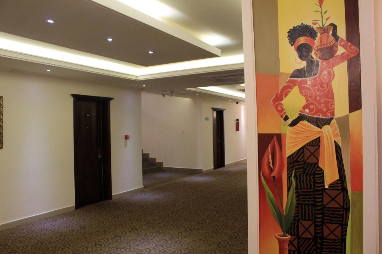Boulevard Palace Hotel Monrovia Eksteriør billede
